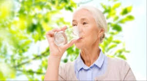 اقرأ في الصباح ما هى كمية الماء التى يحتاجها كبار السن فى رمضان