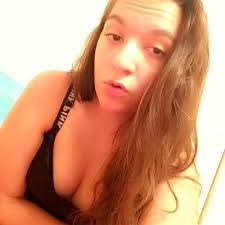 Jessica Croxton's Instagram, Twitter & Facebook