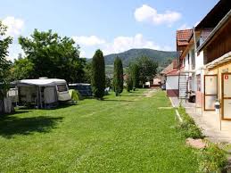 Unele beneficiază de terasă şi/sau patio cu vedere la grădină. Campingplatz Camping Salisteanca In Rumanien West Camping Info