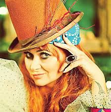 Uczeń przyłożył koledze szkło do gardła