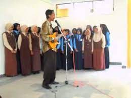 Lagu perpisahan sahabat paling sedih. Lagu Bertemu Dan Berpisah Chords Chordify