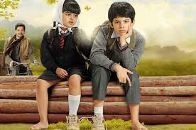 Named after the most popular north indian meal, rajma chawal is a comedy film starring rishi kapoor, anirudh tanwar, and amyra dastur. 5 Inspiring Hindi Movies You Must Watch With Your Kids Theindusparent
