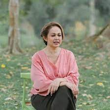 She started her studies in kruunuhaan yläaste (kruunuhaka secondaryschool). Dah Nak Jadi Suami Orang Dah Bakal Terima Menantu Pertama Perasaan Jasmin Hamid Hiba Bercampur Teruja