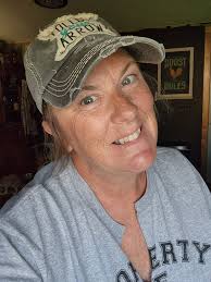 Lynn's C and M Crossroads की प्रोफ़ाइल