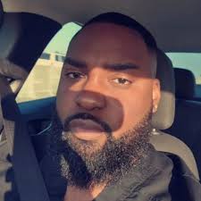 Saw some people thinking this was Brittany Griner🕺🏼 (Follow @hoopsblazers  for more!) Credit via melodunkss