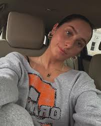 Ava Judd's Instagram, Twitter & Facebook