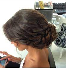 Low Chignon Bridal Effortless Looking Hairstyle Wavy Brunette Low Bridal Wedding Day B Wedding Hair Brunette Bridesmaid Hair Brunette Wedding Hair And Makeup