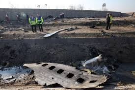 Antara foto/ibnu chazar via reuters. Aviao Cai No Ira O Que Se Sabe Sobre Queda Do Boeing 737 Ucraniano Que Caiu Com 176 Pessoas A Bordo