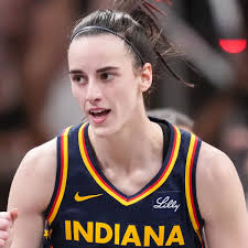 Caitlin Clark Had WNBA Fans in Awe With One Incredible Sequence vs. Sparks