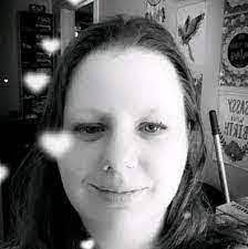 Tonya Metz's Instagram, Twitter & Facebook