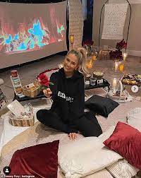 Love Island S Molly Mae Hague And Tommy Fury Celebrate Valentine S Day With Harry Potter Movie Night Daily Mail Online