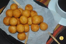 Bila kuning keemasan, angkat dan toskan. 100 Resepi Kuih Muih Malaysia Paling Sedap Mudah Disediakan Daily Makan
