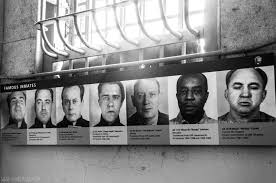Alcatraz gilt als das berüchtigtste gefängnis in der geschichte von amerika und beherbergte einst die gefährlichsten verbrecher des landes. Alcatraz Eine Legende Teil 2 Geek Germany