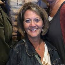 Cora Petz (@CoraPetz)