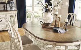 Round extending table with aluminium runners. Best Extendable Dining Tables Of 2021 Reviews Chef S Resource