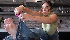 Lexi hensler feet