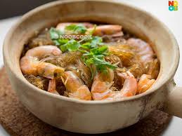 Claypot Thai Glass Noodles With Prawns Recipe Page 2 Of 2 Noobcook Com Recipe Glass Noodles Cooking Recipes Claypot Recipes