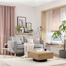 Aufziehen Fur Mehr Licht Zuziehen In Der Nacht Gardinen Und Vorhange Erfullen Einen Praktischen Zweck Aber Sie Vorhange Gardinen Wohnzimmer Design Gardinen