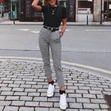 Black And White Checkered Pants Outfit Women 