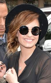 Demi Lovato Remembers Dad a Year After His Death