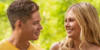 Who else grew up learning Spanish by watching La Bamba over and over and  over again???