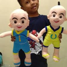 Ameer anak saya bila melihat sahaja kotak biskut pinpin terus sahaja menjerit mummy biskut upin ipin, nak nak nak please. Sepasang Boneka Upin Ipin Lazada Indonesia