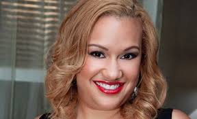 Liza Biggs's Instagram, Twitter & Facebook