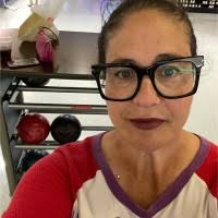 Lori Cronk's Instagram, Twitter & Facebook