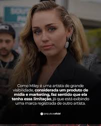 🚨 Miley Cyrus gerou controvérsia entre os fãs de Michael Jackson no  X/Twitter ao declarar que precisa cobrir sua tatuagem em homenagem ao álbum  "Bad", de Michael Jackson. Em entrevista ao New