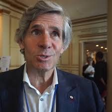 Stream episode Rob McEwen joins Liam to talk gold, stem cells and the  future of mining by Spotlight Mining podcast