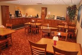 Parents and potential students can tour the university at buffalo campus just 8 miles north before cheering on the buffalo bills football team at new era field. Quality Inn Buffalo Airport Ny Buf Airport Park Sleep Hotels