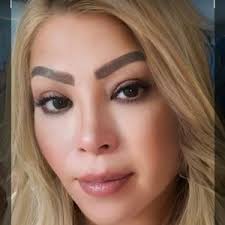 Noemi Ponce (@noemiponce73)