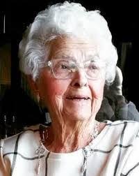 Marylou Howell's Instagram, Twitter & Facebook