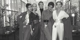 Designer halston, tall and handsome as a viking king, is 37 and about to make his first million by catering to his faithful beautiful people clientele and the new fashionables who have become. Halston Film Threat