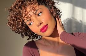 Comment Maison Valmont organise des campagnes d'influence de seeding  ciblées avec Traackr