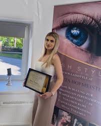 Unweigerlich in die beziehung zu seiner freundin marie. Unsere Neue Wimpernstylistin Tamara Institut Fercher Facebook