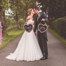 Dem großen outdoor bilderforum für nudisten und exhibitionisten in dem deutsche männer, frauen und paare ihre privaten fkk urlaubsfotos zeigen. Danke Hochzeitsfoto Lisa Warren Danke Hochzeitsfoto Lisa Warren Aussen Aussen Danke Hochzei Fotos Hochzeit Hochzeit Bilder Hochzeit Bildideen