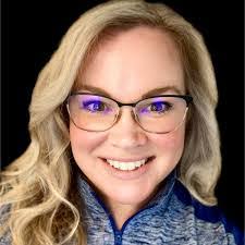 Carrie Hamm's Instagram, Twitter & Facebook