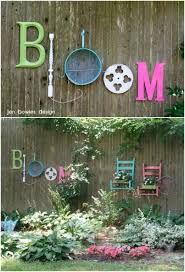 I've been looking for ideas to decorate the fence in our backyard. 30 Eye Popping Fence Decorating Ideas That Will Instantly Dress Up Your Lawn Diy Crafts