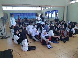 Bahkan sebelum covid19, diperkirakan bahwa pekerja jarak jauh akan meningkat menjadi 43% dari angkatan kerja global pada tahun 2023. 5 Aktiviti Mudah Team Building Asiacamp