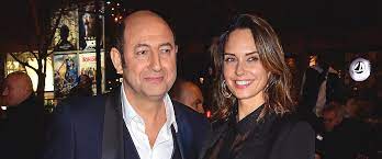 D'origine italienne, la jolie brune se lance dans une prépa hec. Julia Vignali A 46 Ans Son Fils Luigi Son Histoire D Amour Avec Kad Merad 5 Faits Sur Elle