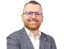 Find the top real estate agents in UAE