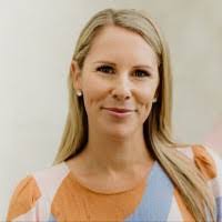 Mandy Richards's Instagram, Twitter & Facebook