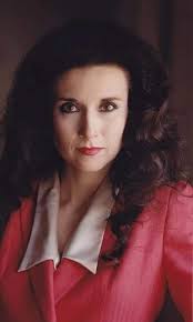 Shirley Temple reportedly had an IQ of 155, considered a genius. Her  remarkable intelligence and mental abilities were evident throughout her  childhood and later life. She was known for her quick learning,