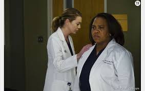 Le grey sloan memorial fait face à de nouvelles pressions alors que seattle pres est surchargé, et grey sloan memorial est maintenant sur le protocole de capacité de surtension. Grey S Anatomy Saison 12 Les Episodes 18 Et 19 En Streaming Vost Spoilers Terrafemina