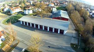 In simbach am inn wechseln sich am morgen wolken und sonne ab und die temperatur liegt bei 14°c. Feuerwehrhaus Freiwillige Feuerwehr Stadt Simbach A Inn