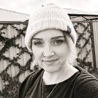 Sonja Hayes's Instagram, Twitter & Facebook