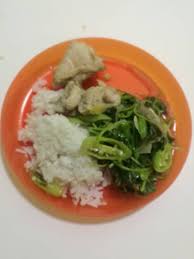 Cara membuat sayur bayam merah bening: Ira Dinner Nasi Putih Ayam Sup Sayur Bayam Titinphant Dinner Food Sayur Bayam