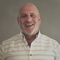 Steven Bowker's Instagram, Twitter & Facebook