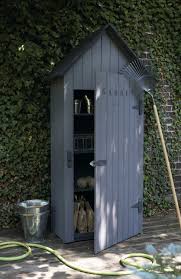 Une Petite Cabane Special Rangements De Jardin Petite Cabane De Jardin Abri De Jardin Cabane De Jardin Bois
